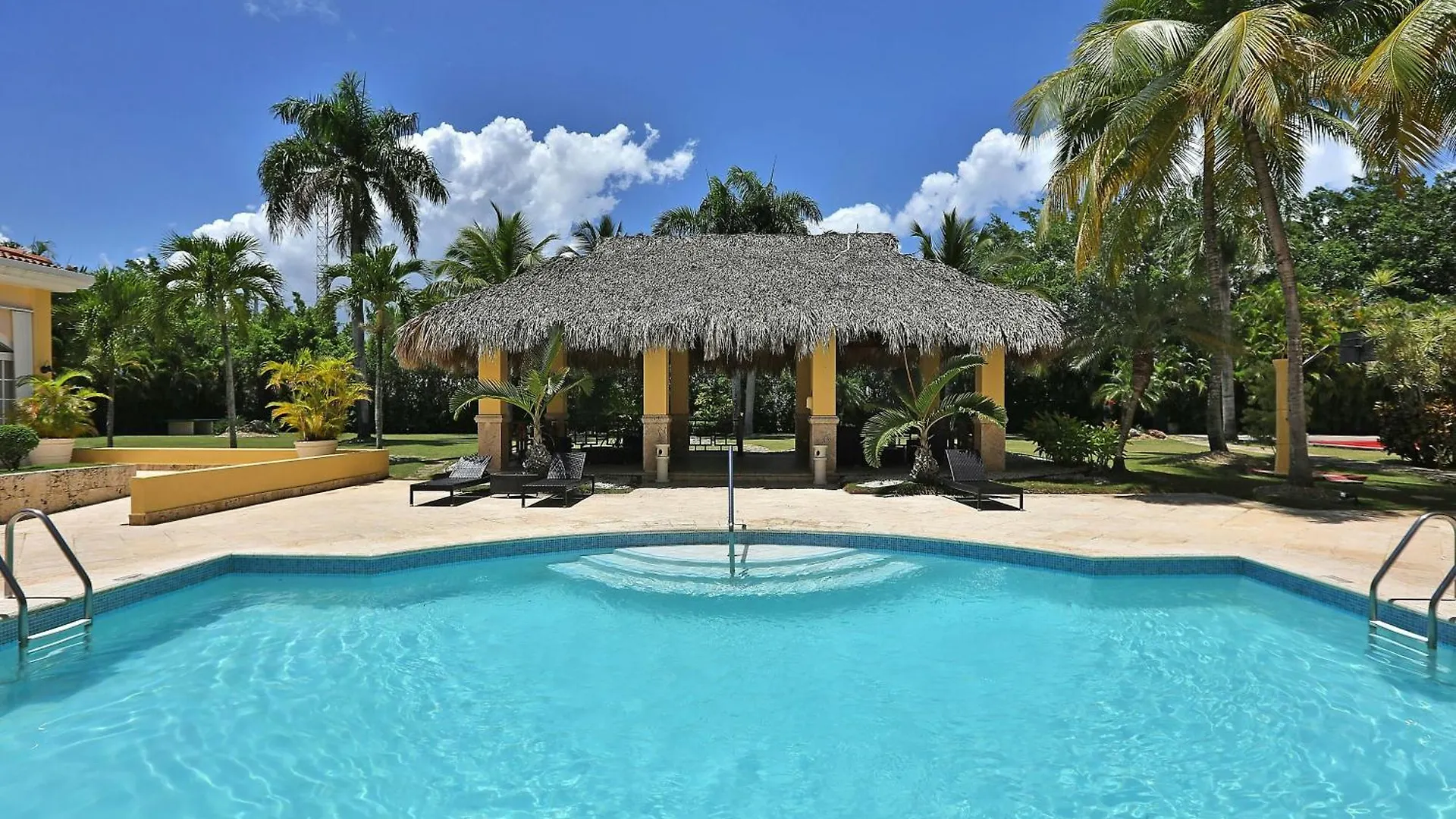 Four Points By Sheraton Santo Domingo La Caleta 4*,  Dominican Republic