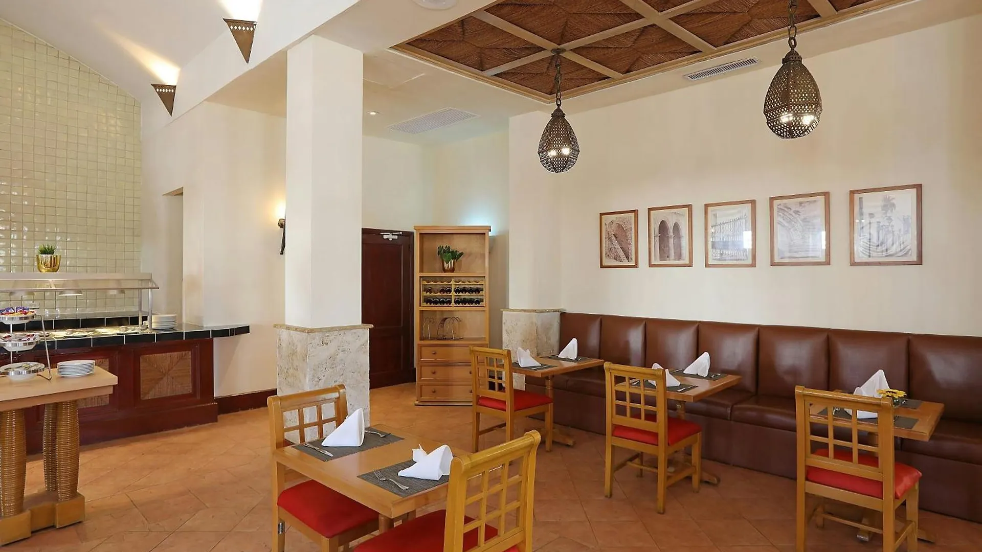 Four Points By Sheraton Santo Domingo La Caleta Hotel