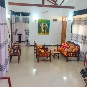 Rodrigo's & Restaurant 3* Negombo